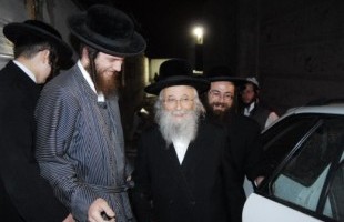 Rabbi Yitzchak Tuvia Weiss Shlita